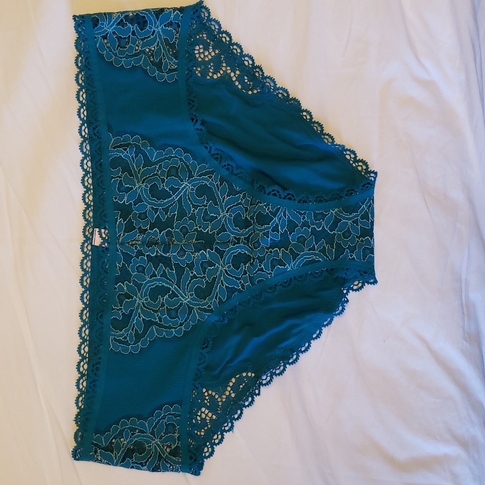 *New* VS Hiphugger Panties Size S
